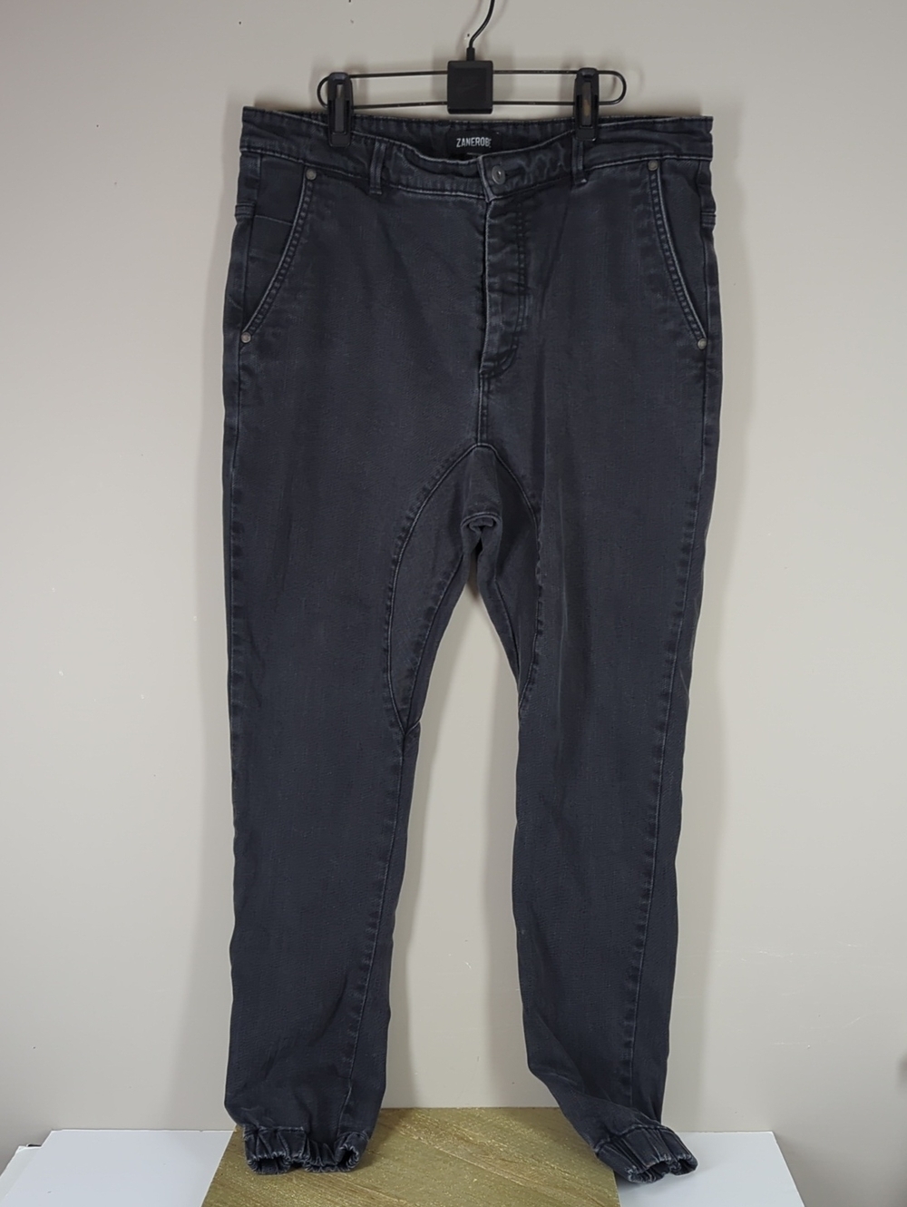 Zanerobe Men's Black Jogger Jeans Slingshot Denimo 34